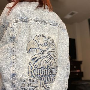 Authentic vintage 1980’s denim jacket - large